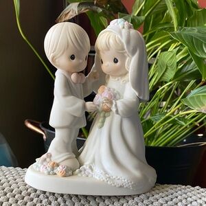 Precious Moments Bride and Groom Cake Topper - White and Pastel
